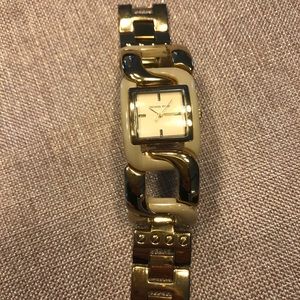 Used MK watch. Excellent condition.